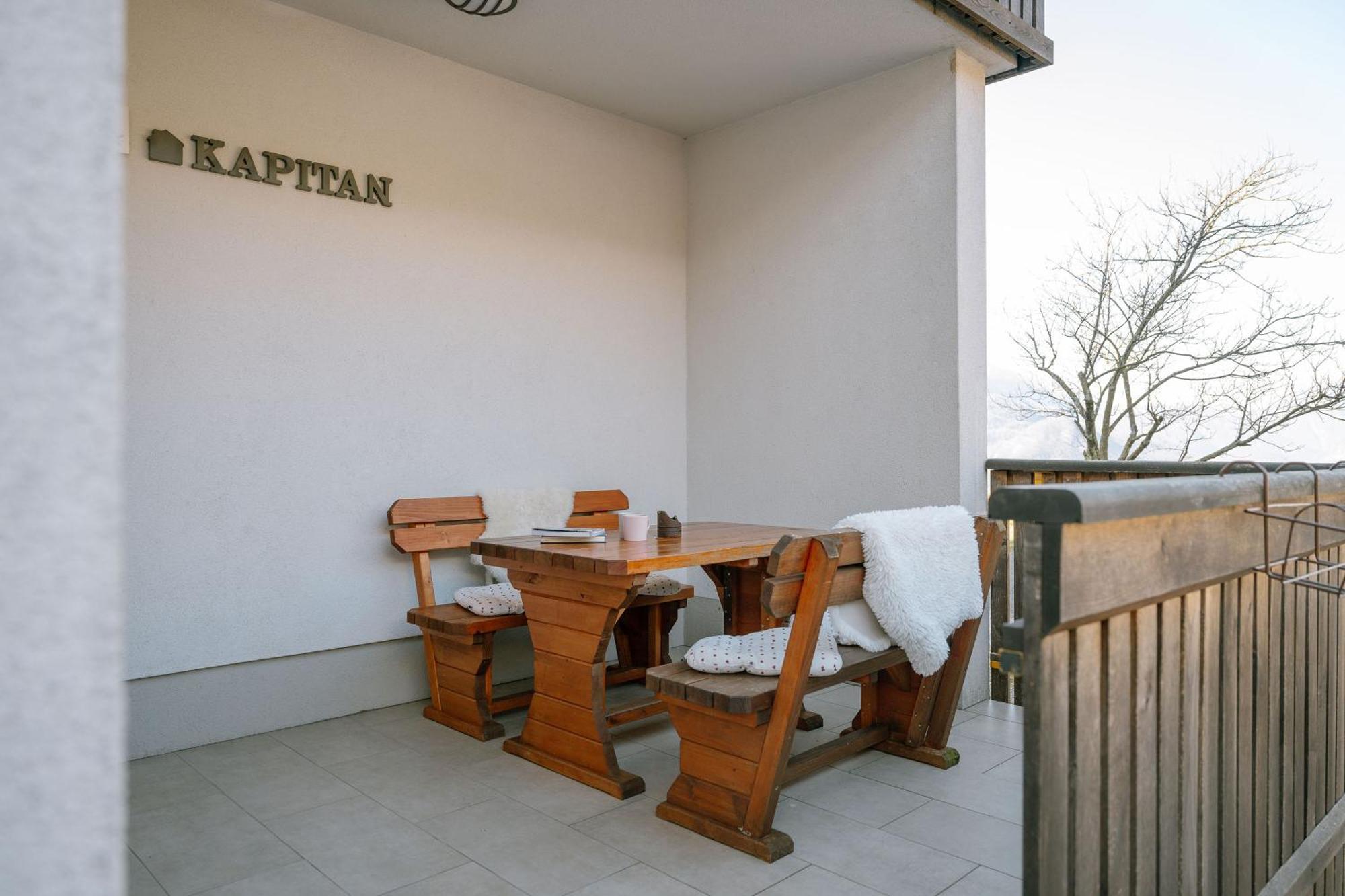 Apartment Kapitan With Climbing Wall コバリード エクステリア 写真